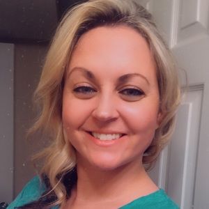 Meet your Posher, Leslie